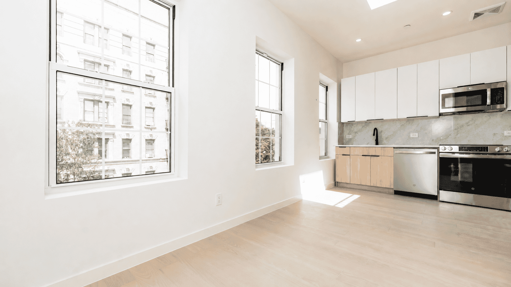 26-08-04-ICRP-159-Havemeyer-Street-Unit-3-Photo-4